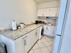 800 SW 11th Ave 19A, Hallandale Beach FL 33009