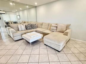 800 SW 11th Ave 19A, Hallandale Beach FL 33009