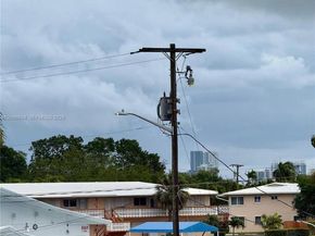 800 SW 11th Ave 19A, Hallandale Beach FL 33009