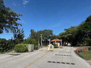 6101 N Falls Circle Dr 312, Lauderhill FL 33319