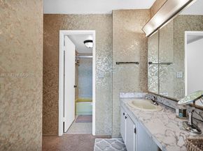 7135 Collins Ave 435, Miami Beach FL 33141