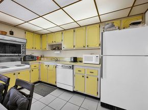 7135 Collins Ave 435, Miami Beach FL 33141