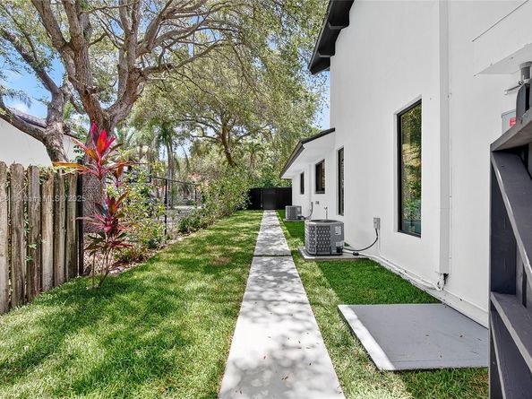 7865 SW 183rd Ter, Palmetto Bay FL 33157