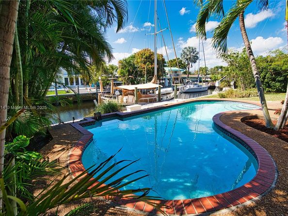 1613 SW 17th Ave, Fort Lauderdale FL 33312