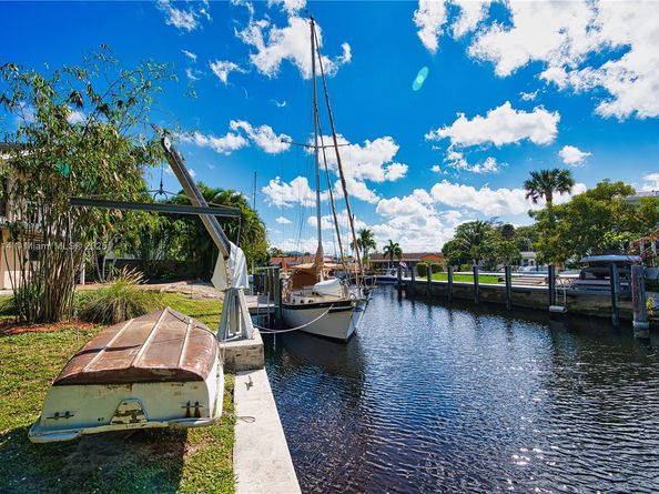 1613 SW 17th Ave, Fort Lauderdale FL 33312