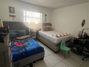 8145 NW 7th St 211, Miami FL 33126