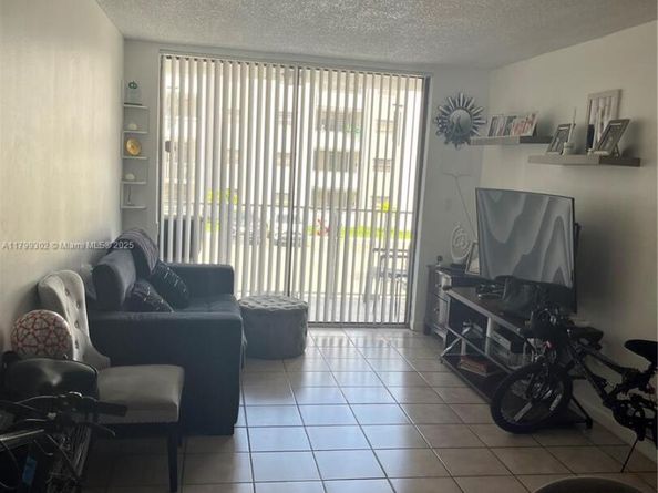 8145 NW 7th St 211, Miami FL 33126