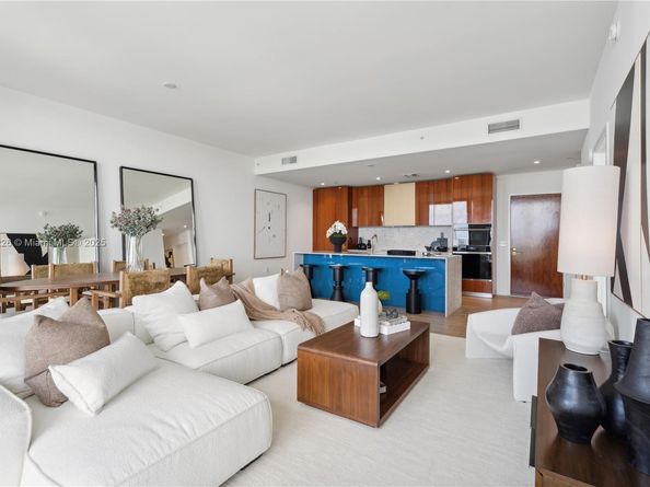 2678 Tigertail Ave 1202, Miami FL 33133