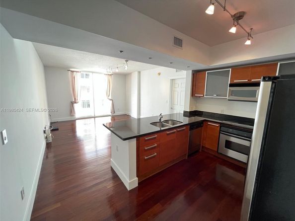 2030 S Douglas Rd 610, Coral Gables FL 33134