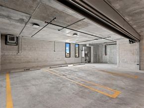 700 NE 24rd St PH5802, Miami FL 33137