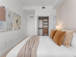 700 NE 24rd St PH5802, Miami FL 33137