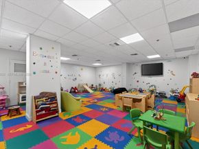 540 Brickell Key Dr 414, Miami FL 33131