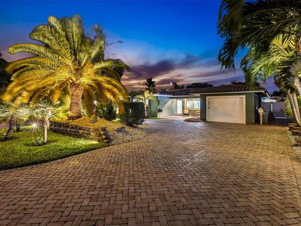 2580 SE 2nd Ct, Pompano Beach FL 33062