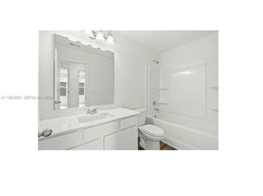 9719 N New River Canal Rd 308, Plantation FL 33324