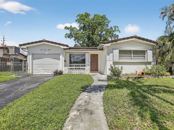 4315 W Park Rd, Hollywood FL 33021