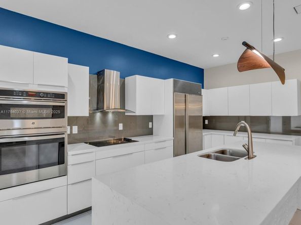 624 Stanton Dr, Weston FL 33326