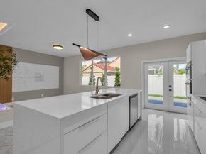 624 Stanton Dr, Weston FL 33326