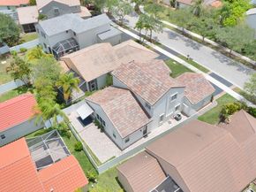 624 Stanton Dr, Weston FL 33326
