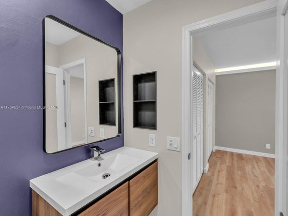 624 Stanton Dr, Weston FL 33326