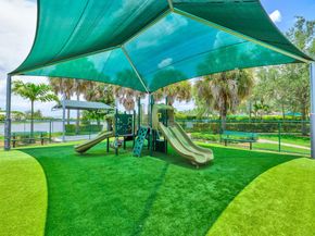 624 Stanton Dr, Weston FL 33326