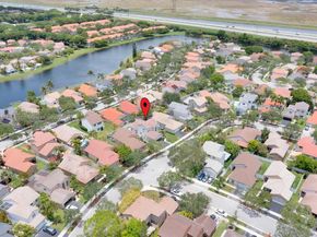 624 Stanton Dr, Weston FL 33326