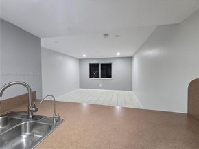 55 E 4th St 302, Hialeah FL 33010