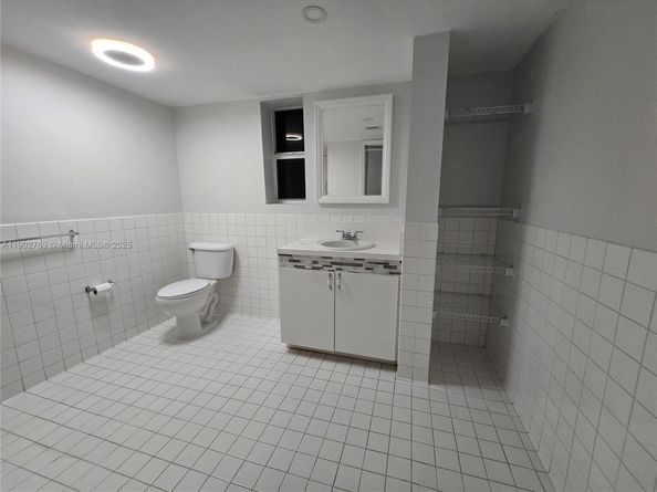 55 E 4th St 302, Hialeah FL 33010