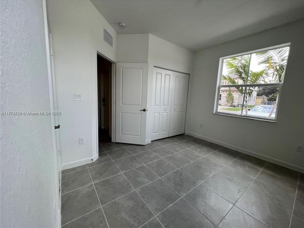 12285 NW 24th Pl, Miami FL 33167
