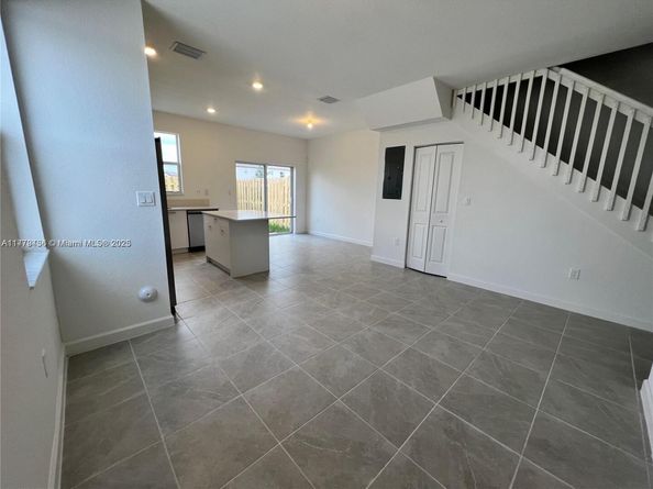 12285 NW 24th Pl, Miami FL 33167