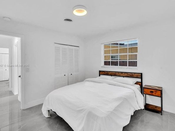 2112 N 14th ter, Hollywood FL 33020
