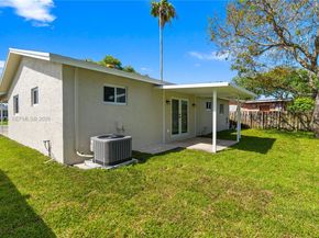 6881 Harding St, Hollywood FL 33024