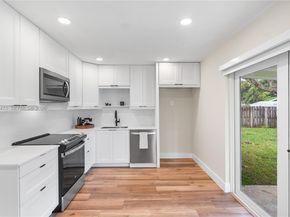 6881 Harding St, Hollywood FL 33024