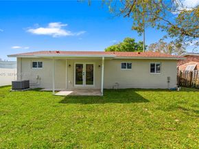 6881 Harding St, Hollywood FL 33024