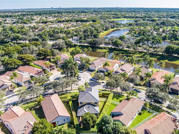 1280 Majesty Ter, Weston FL 33327