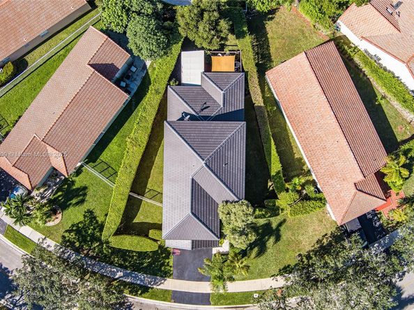 1280 Majesty Ter, Weston FL 33327