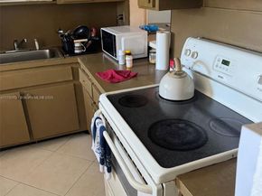 18555 NE 14th Ave 602, Miami FL 33179