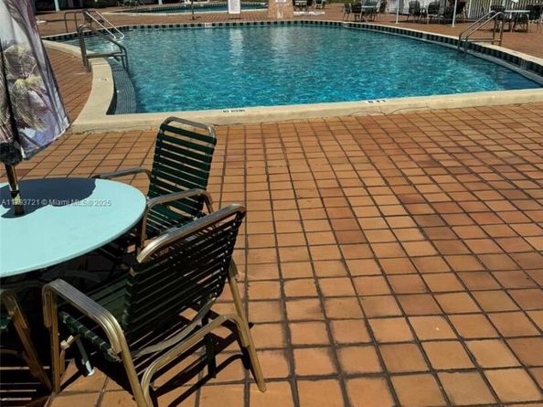 18555 NE 14th Ave 602, Miami FL 33179