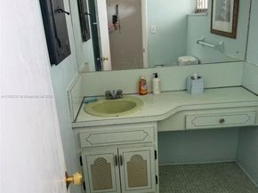 18555 NE 14th Ave 602, Miami FL 33179