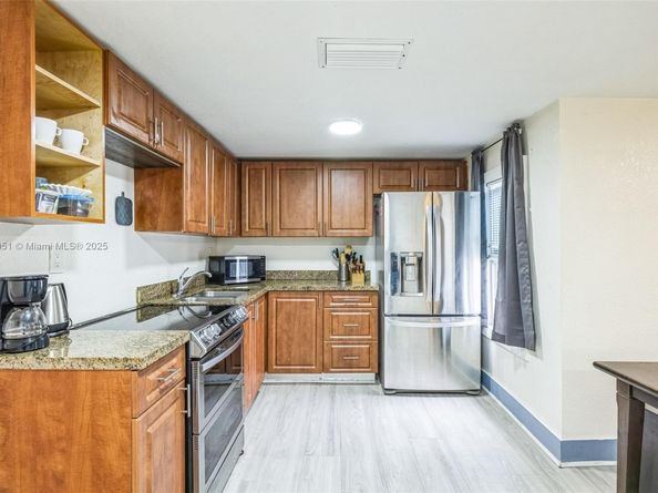 1296 NW 72nd St, Miami FL 33147