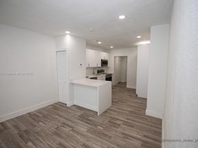 3045 SW 21st St, Miami FL 33145