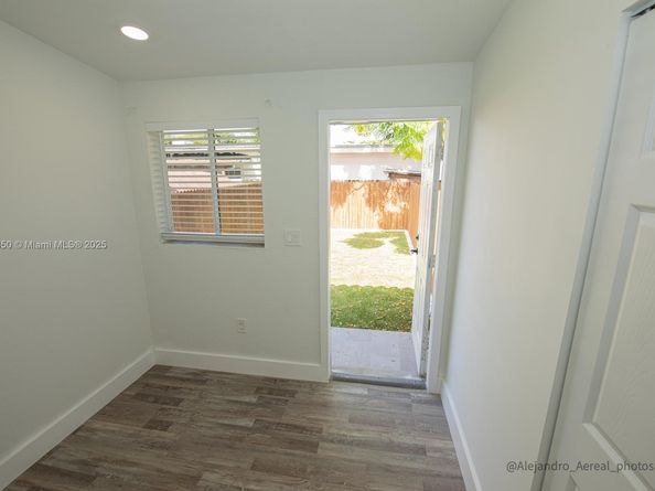 3045 SW 21st St, Miami FL 33145