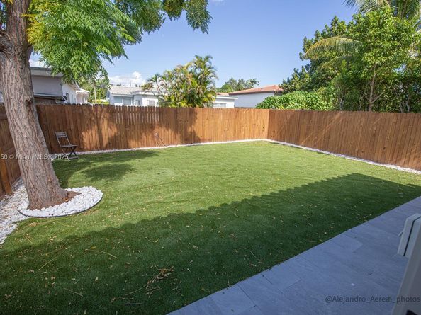 3045 SW 21st St, Miami FL 33145