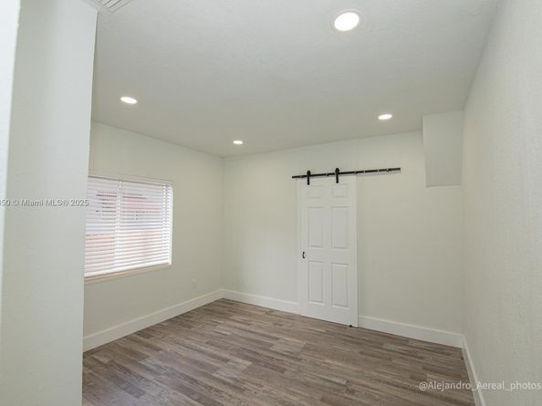 3045 SW 21st St, Miami FL 33145