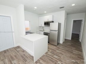 3045 SW 21st St, Miami FL 33145