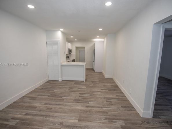 3045 SW 21st St, Miami FL 33145