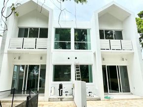 5728 NW 5th Ct TH1, Miami FL 33127