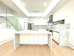 5728 NW 5th Ct TH1, Miami FL 33127