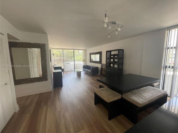 2501 Brickell Av 201, Miami FL 33129