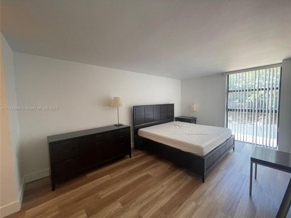 2501 Brickell Av 201, Miami FL 33129