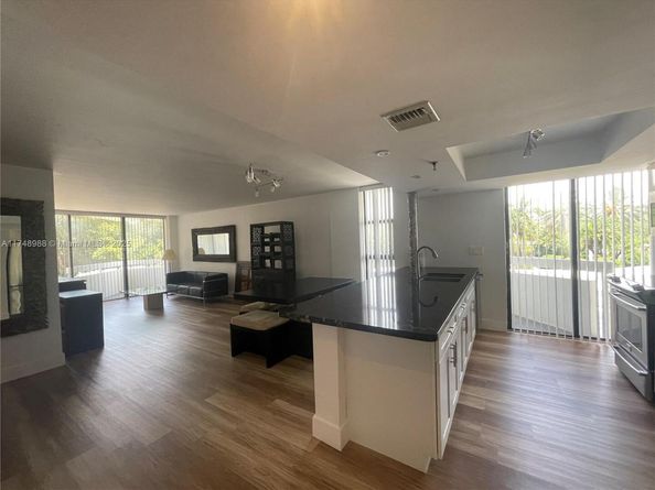 2501 Brickell Av 201, Miami FL 33129